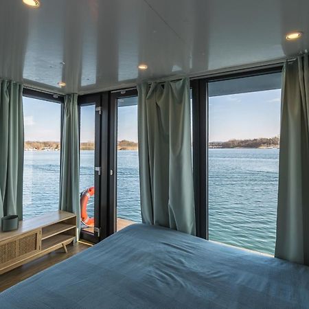La Dolce Vita House Boat Hotel Lisanza Exterior photo